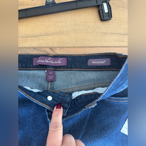 New Gloria Vanderbilt 6P Jeans Straight Leg NWT Petite - Picture 3 of 5